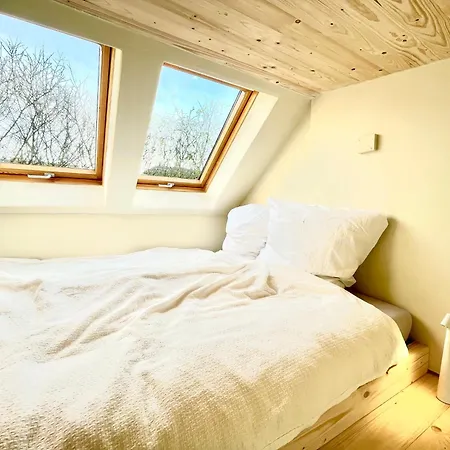 Tinyhouse Minimalus Iii Mit Whirlpool Im Gruenen 度假居