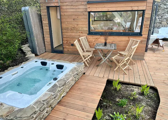 Tinyhouse Minimalus Iii Mit Whirlpool Im Gruenen Hébergement de vacances