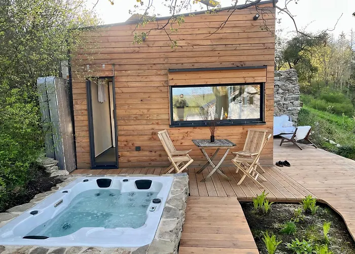 Tinyhouse Minimalus Iii Mit Whirlpool Im Gruenen Hébergement de vacances